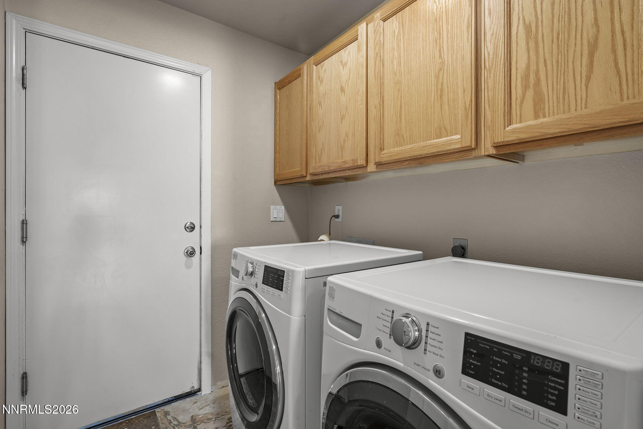 889 South University Park Loop Reno, NV 89512 - Photo 25 of 37 25-web-or-mls-_DSC6092