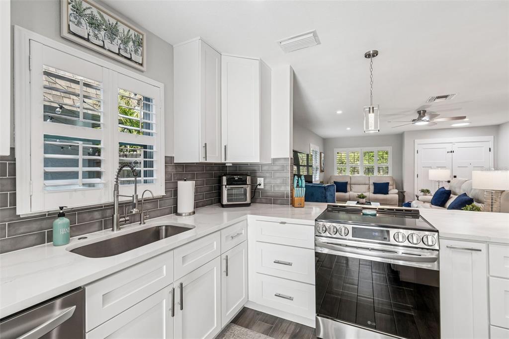 5809 Rio Drive New Port Richey, FL 34652 - Photo 11 of 61 Gallery Image 11