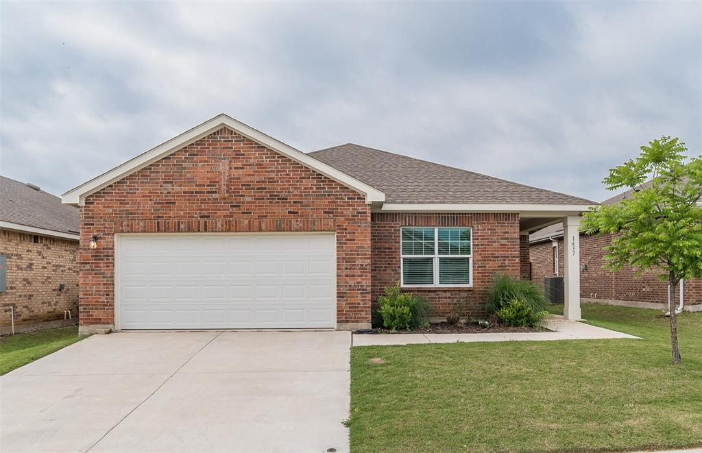 1637 Shadow Hawk Drive Fort Worth, TX 76052 - Photo 1 of 20 a front view of a house with garden
