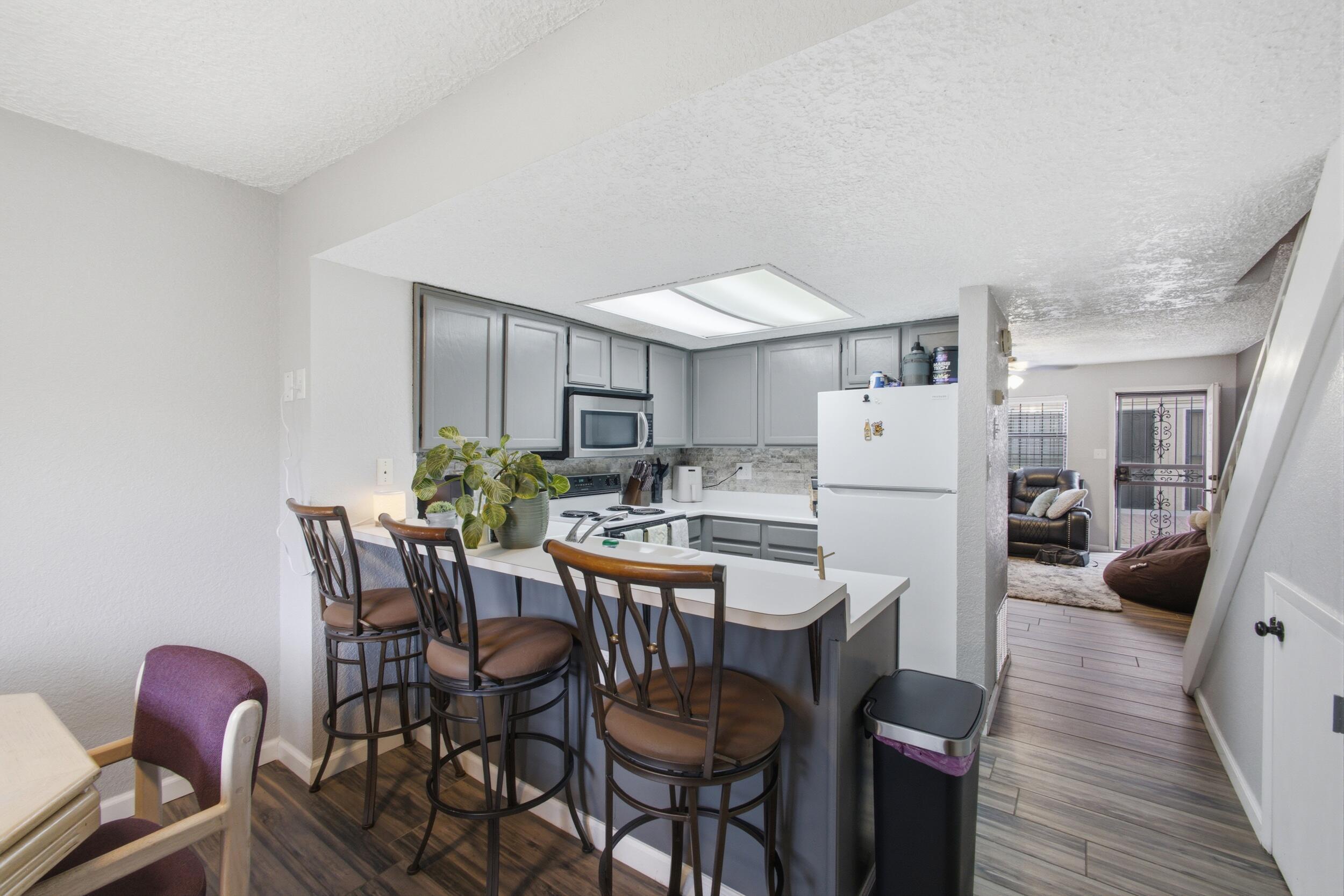 6041 Sequoia Road Northwest, Unit C13 Albuquerque, NM 87120 - Photo 9 of 28 Gallery Image 9
