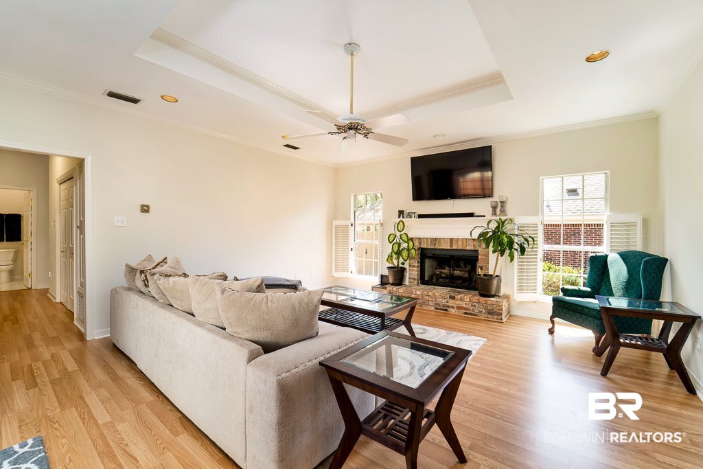 911 Wildwood Avenue Mobile, AL 36609 - Photo 4 of 23