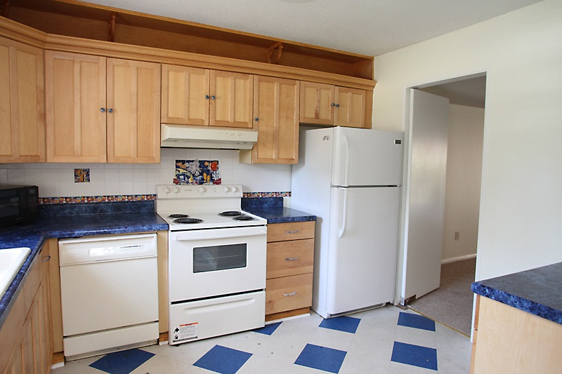 5801 Nottoway Court, Unit E Raleigh, NC 27609 - Photo 4 of 25 Kitchen