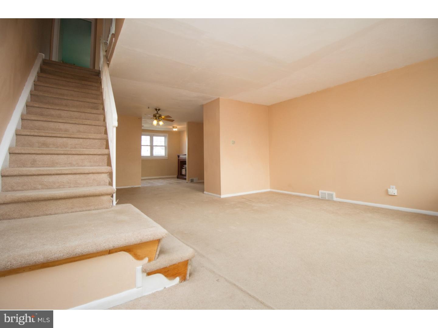 10820 Calera Road Philadelphia, PA 19154 - Photo 2 of 13