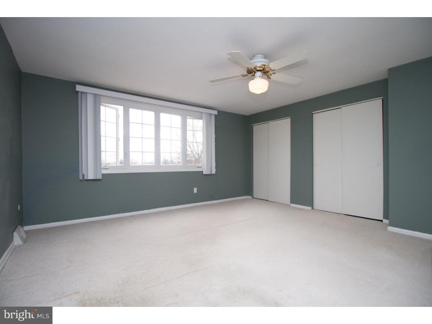 10820 Calera Road Philadelphia, PA 19154 - Photo 7 of 13