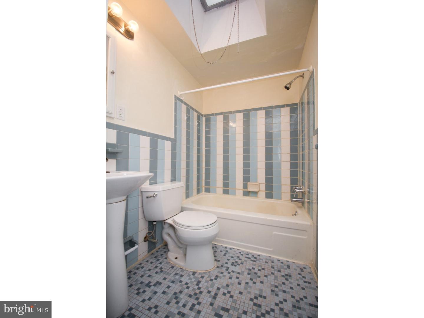 10820 Calera Road Philadelphia, PA 19154 - Photo 10 of 13
