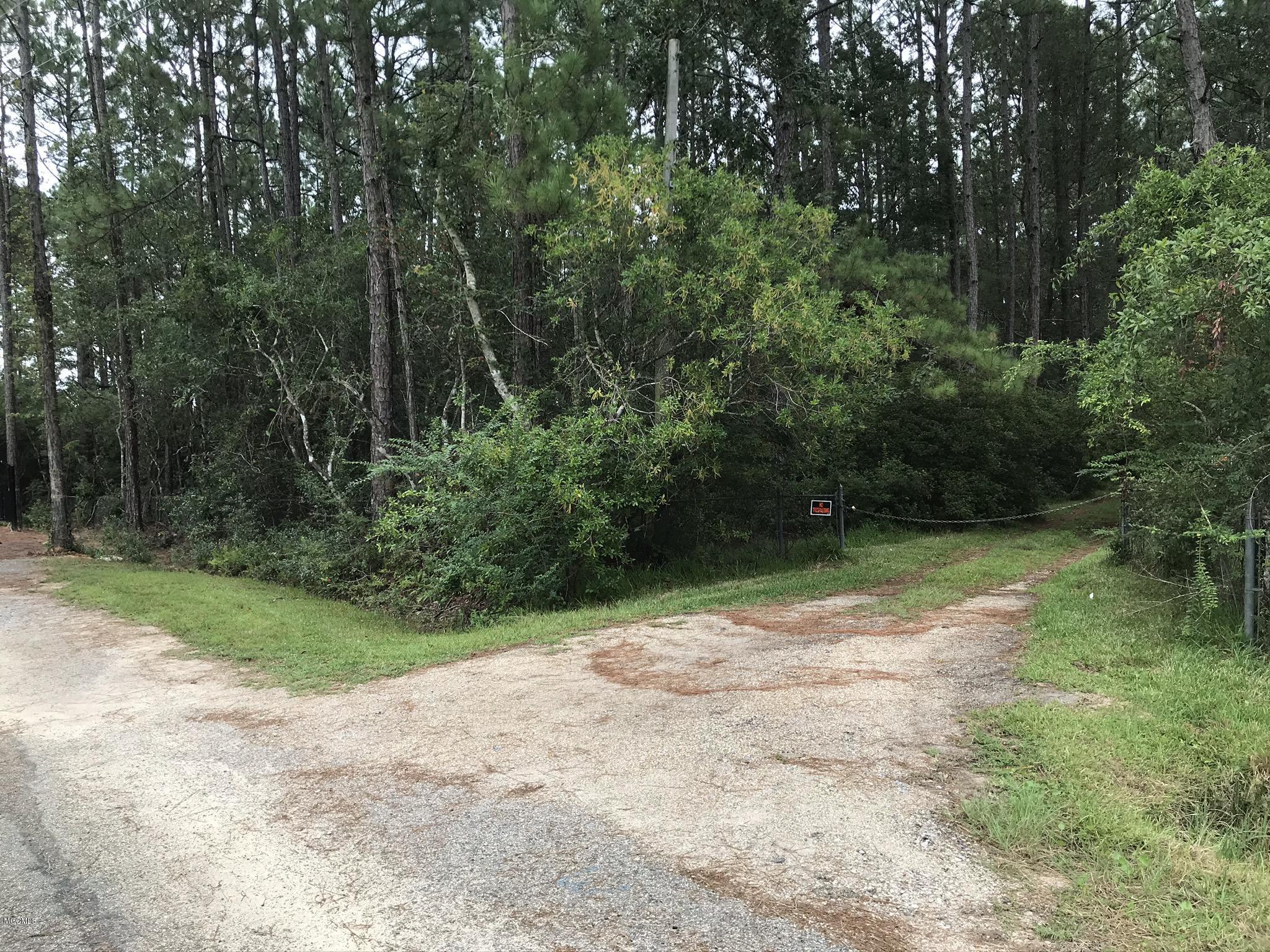 13417 Old Post Road Ocean Springs, MS 39565 - Photo 2 of 24 IMG_0277