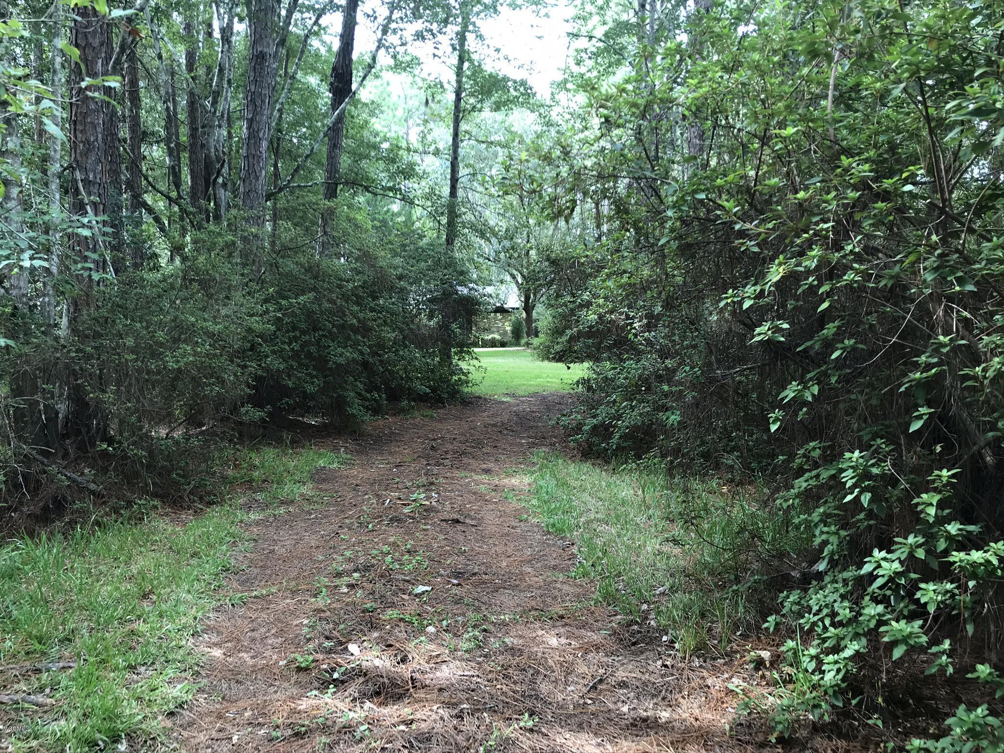 13417 Old Post Road Ocean Springs, MS 39565 - Photo 5 of 24 IMG_0281