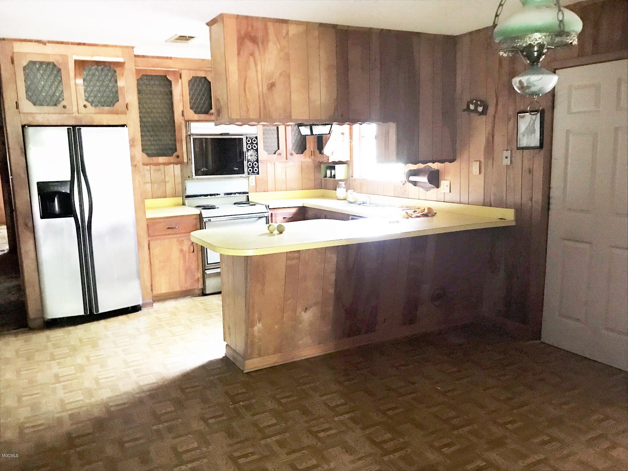 13417 Old Post Road Ocean Springs, MS 39565 - Photo 10 of 24 IMG_0289