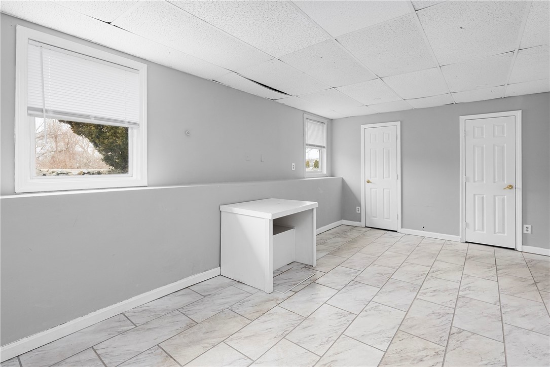 808 Point Judith Road Narragansett, RI 02882 - Photo 16 of 20