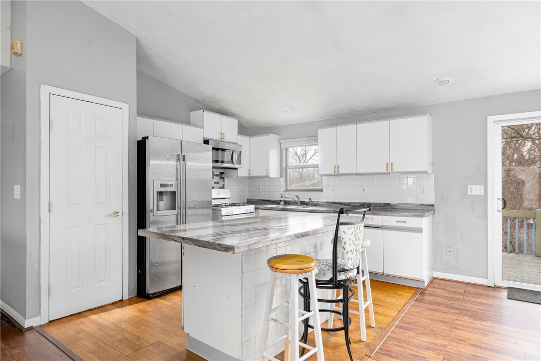 808 Point Judith Road Narragansett, RI 02882 - Photo 7 of 20