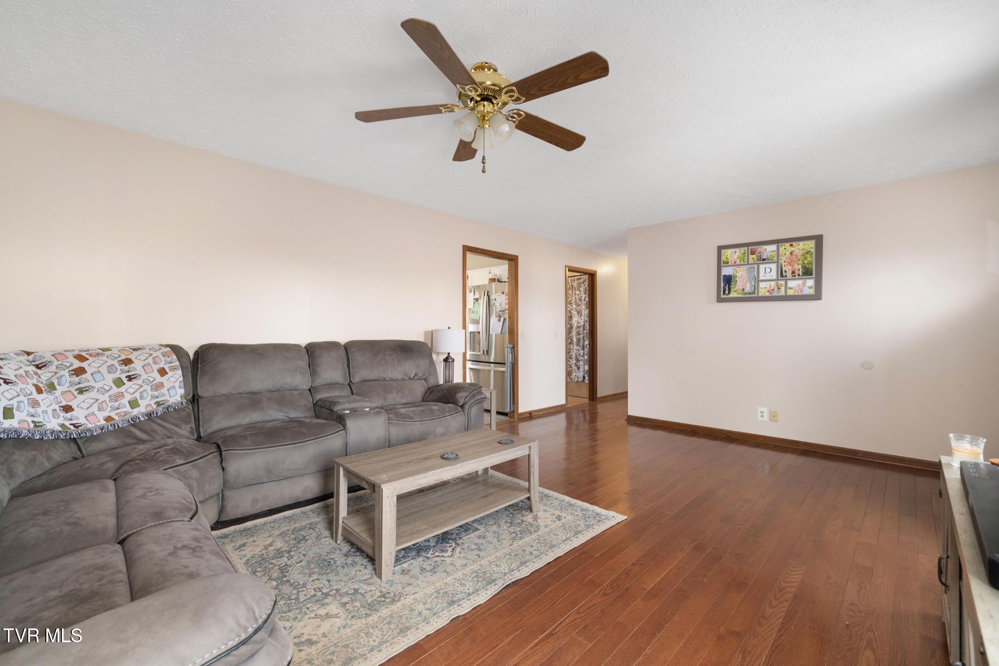 1105 Harmony Road Jonesborough, TN 37659 - Photo 6 of 53 IMG_1148