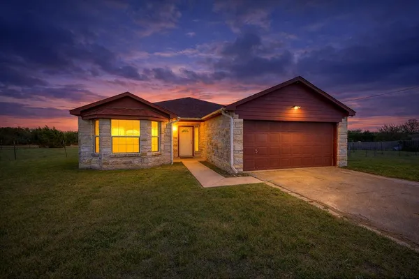 $295,000 | 321 County Road 4450, Kempner, TX 76539