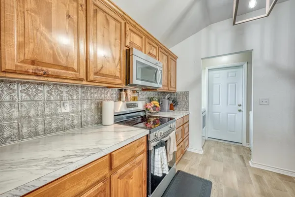 $295,000 | 321 County Road 4450, Kempner, TX 76539