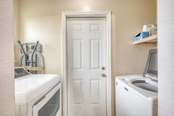 $295,000 | 321 County Road 4450, Kempner, TX 76539