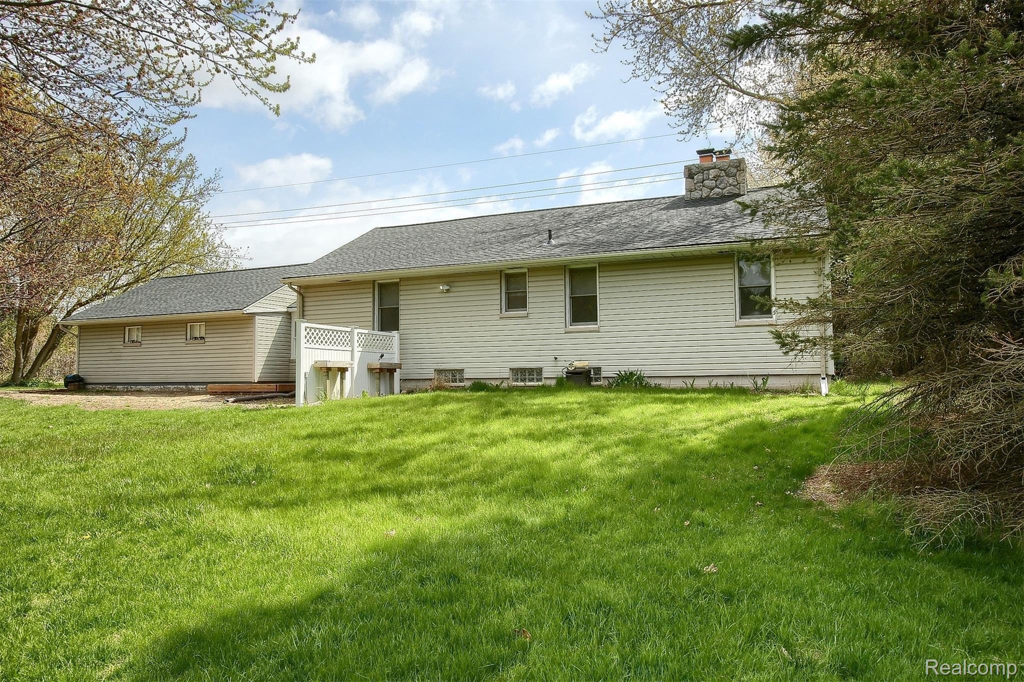 3009 Rochester Road Leonard, MI 48367 - Photo 23 of 25 Rear-2nd-View.jpg