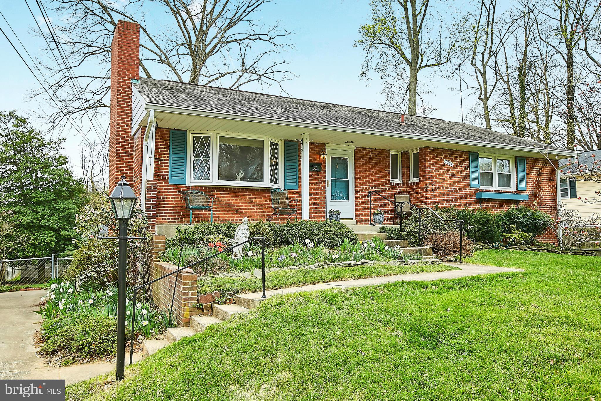7521 Inzer Street Springfield, VA 22151 - Photo 1 of 30 Exterior (Front)