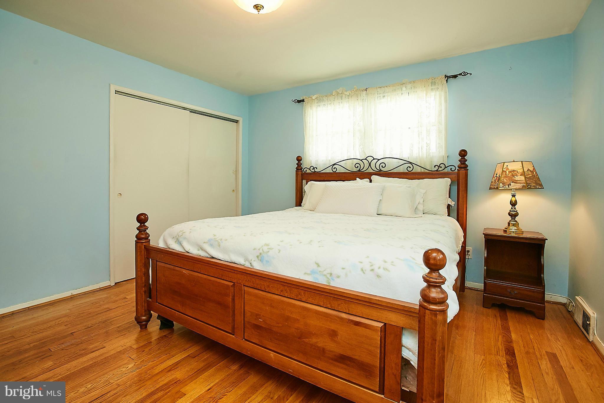 7521 Inzer Street Springfield, VA 22151 - Photo 13 of 30 Bedroom (Master)