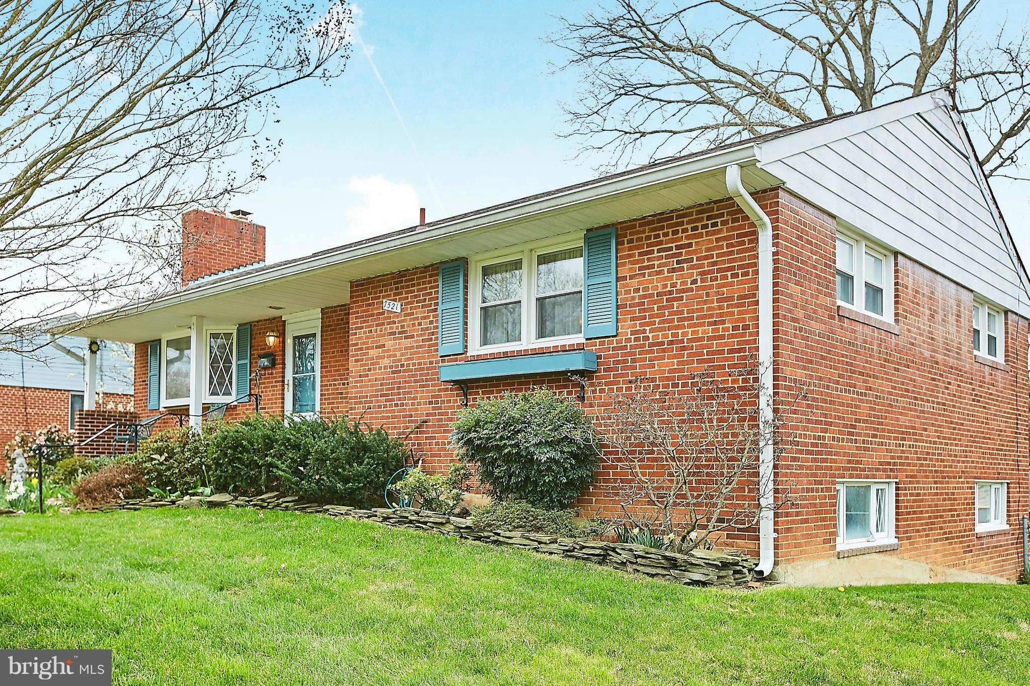 7521 Inzer Street Springfield, VA 22151 - Photo 2 of 30 Exterior (Front)