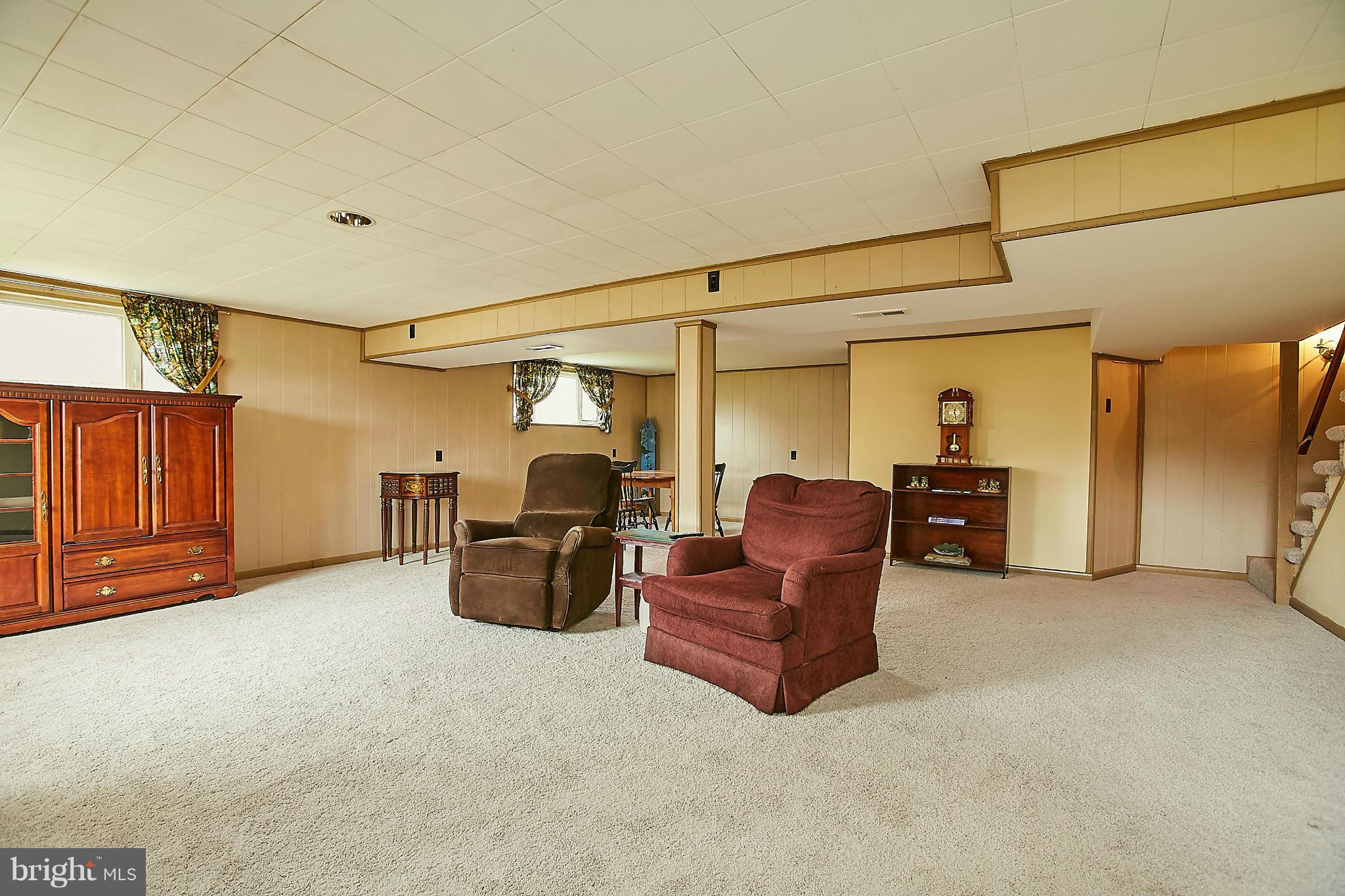 7521 Inzer Street Springfield, VA 22151 - Photo 23 of 30 Light and Bright Rec Room