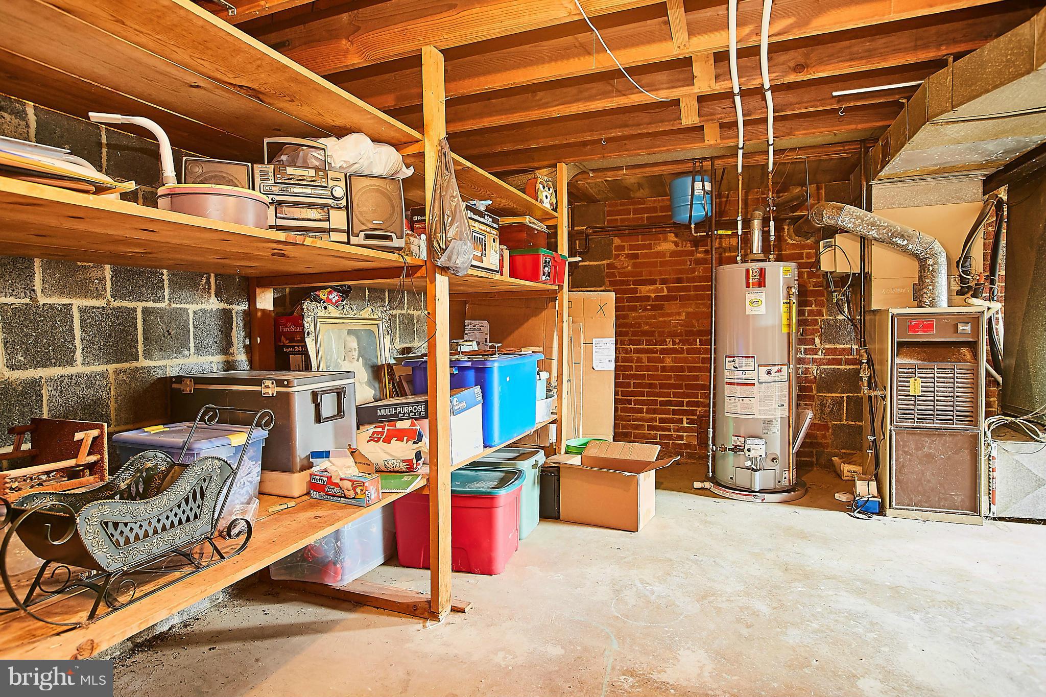 7521 Inzer Street Springfield, VA 22151 - Photo 26 of 30 Storage Galore