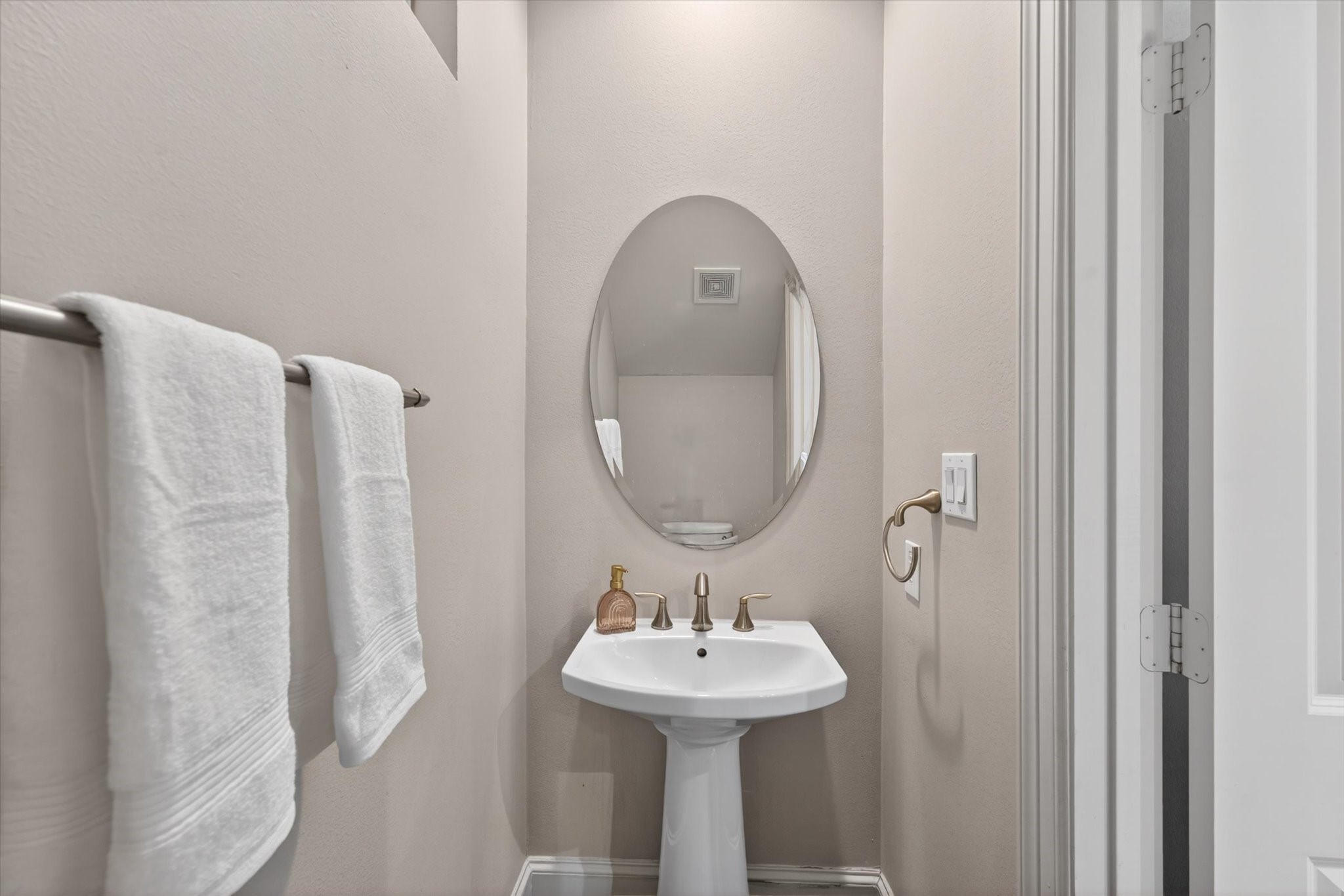 931 West 23rd Street, Unit I Houston, TX 77008 - Photo 16 of 42
