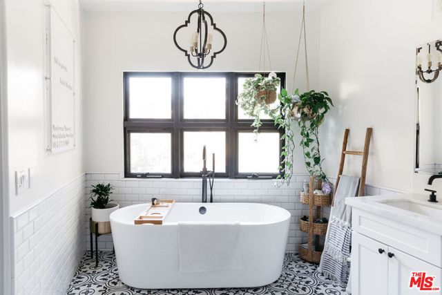 $1,830,000 | 2065 Watsonia Terrace, Los Angeles, CA 90068