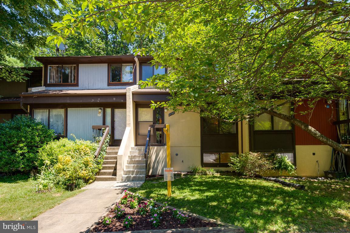 Welcome to 2104 Cartwright Pl. Reston, VA 20191