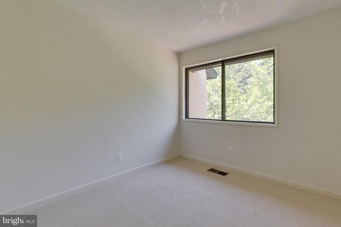 2104 Cartwright Place Reston, VA 20191 - Photo 25 of 30 Bedroom 2