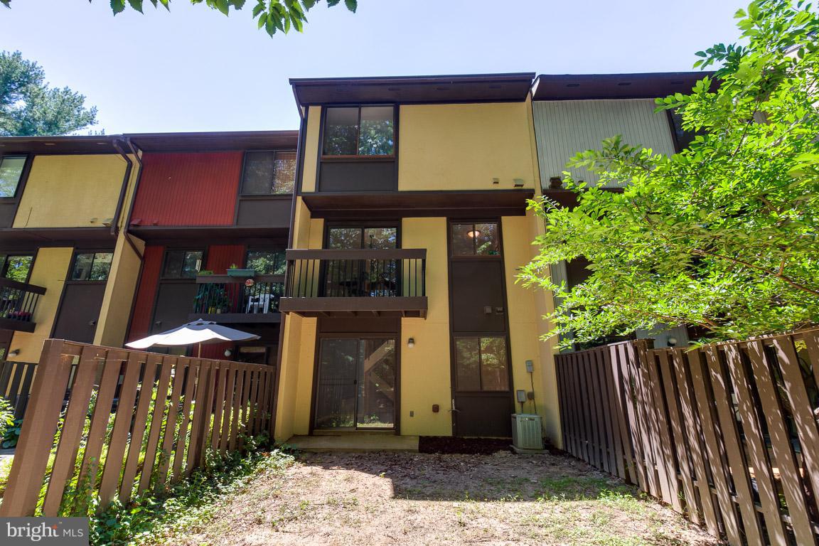 2104 Cartwright Place Reston, VA 20191 - Photo 30 of 30 Rear with main level balcony and walkout basement