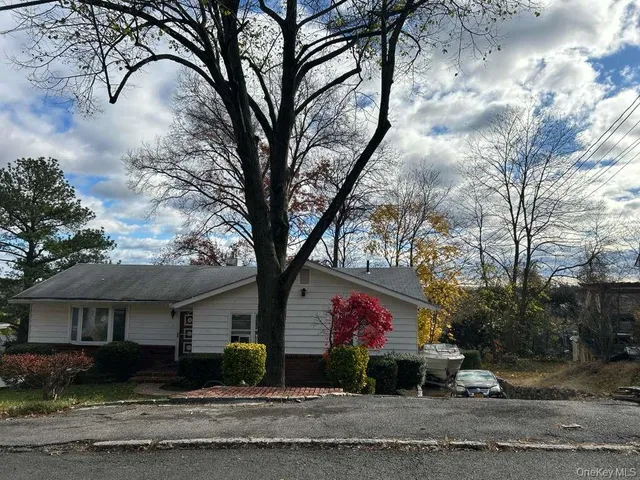 $675,000 | 41 Rockingchair Road, White Plains, NY 10607