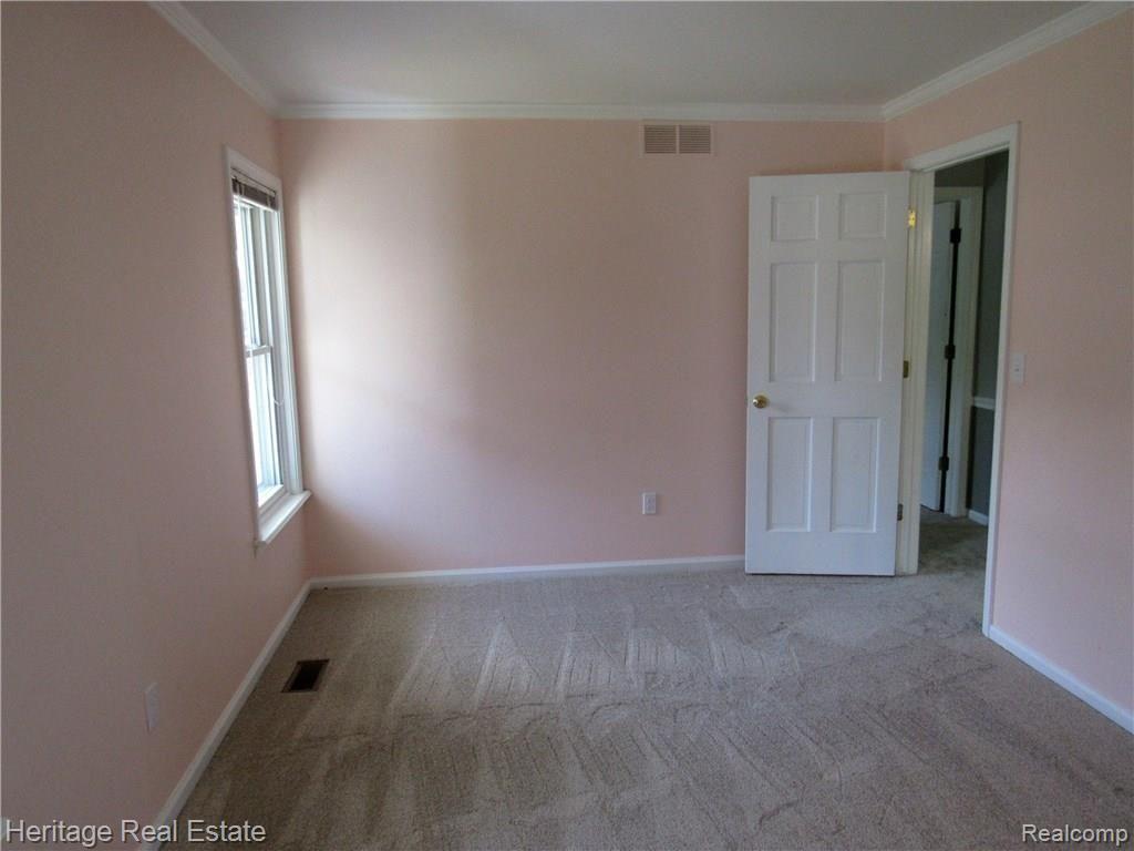 1342 North Fairview Lane Rochester, MI 48306 - Photo 27 of 39