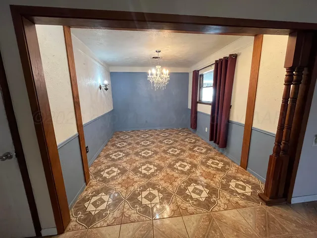 $254,400 | 310 Ave C Southeast, Childress, TX 79201