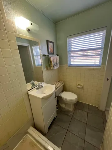 $254,400 | 310 Ave C Southeast, Childress, TX 79201