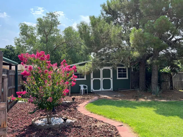 $254,400 | 310 Ave C Southeast, Childress, TX 79201