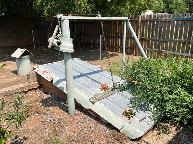 $254,400 | 310 Ave C Southeast, Childress, TX 79201