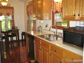 10625 Monticello Road Pinckney, MI 48169 - Photo 4 of 10
