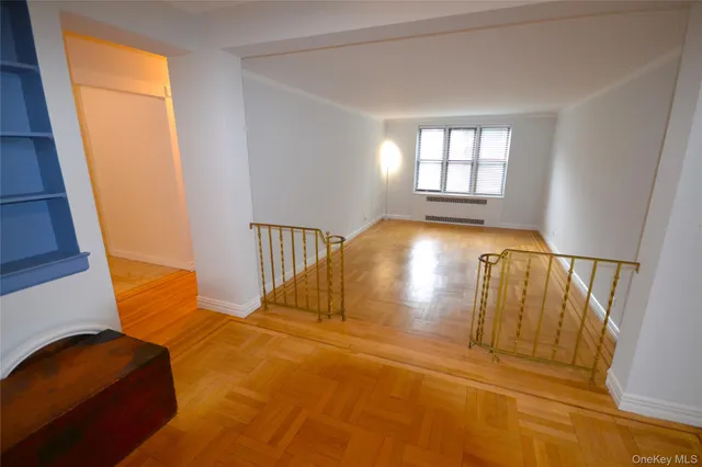 $330,000 | 210 Martine Avenue, Unit 1H, White Plains, NY 10601