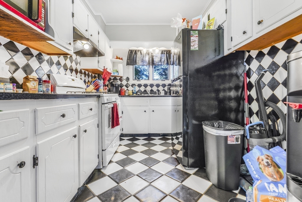 115 Reney Street Fall River, MA 02723 - Photo 8 of 25 Gallery Image 8