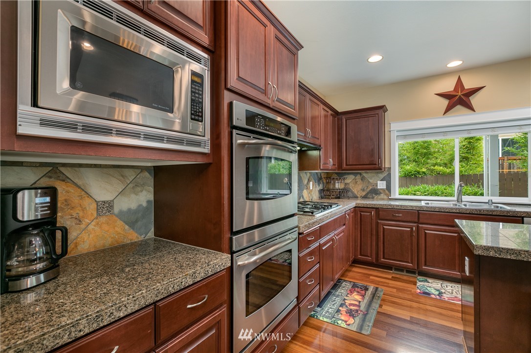 4103 163rd Place Southeast Bothell, WA 98012 - Photo 6 of 26