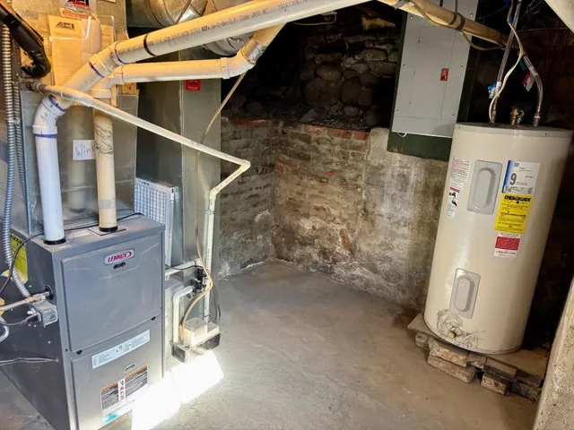 $329,900 | 2708 East Nora Avenue, Spokane, WA 99207