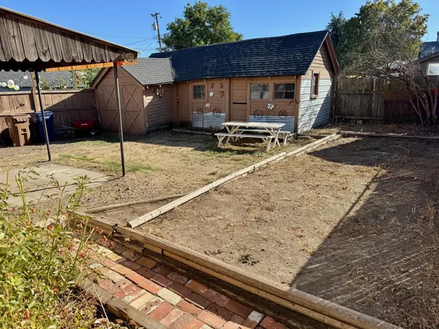 $329,900 | 2708 East Nora Avenue, Spokane, WA 99207