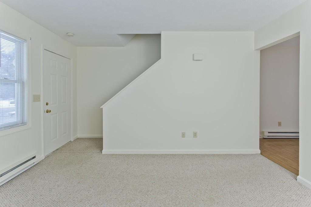 136 Lockhouse Road Westfield, MA 01085 - Photo 15 of 23 Gallery Image 15