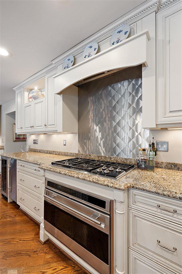 54 North Deeplands Road Grosse Pointe, MI 48236 - Photo 19 of 76 50065569-18.JPG