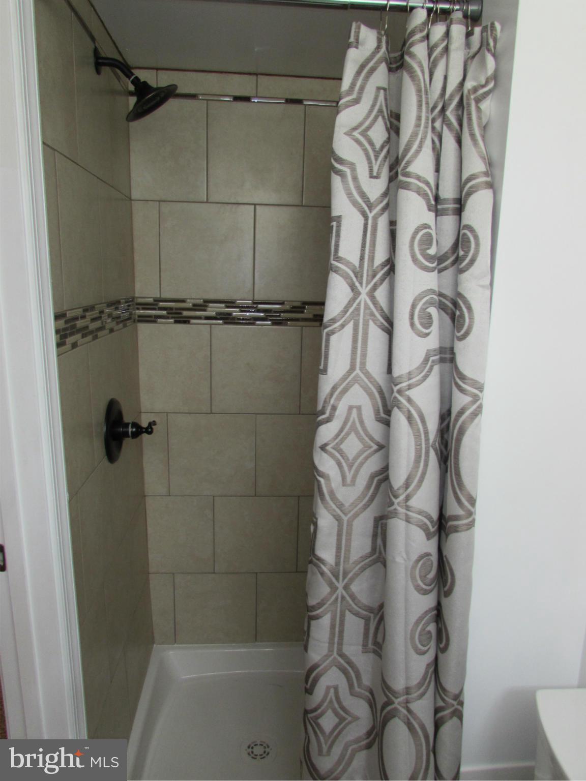 5928 Glennor Road Baltimore, MD 21239 - Photo 17 of 18 Second Bathroom