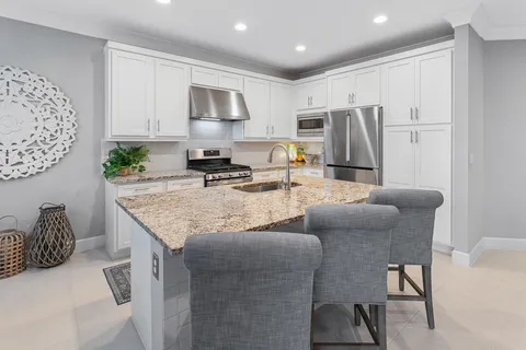 $499,999 | 11397 Southwest Carlisle Crossing Avenue, Port St. Lucie, FL 34987