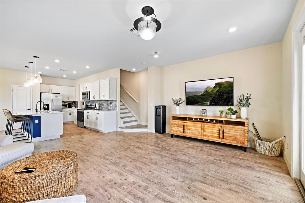 2178 Appleton Circle South Oakland Park, FL 33309 - Photo 6 of 22 a living room with furniture and a flat screen tv