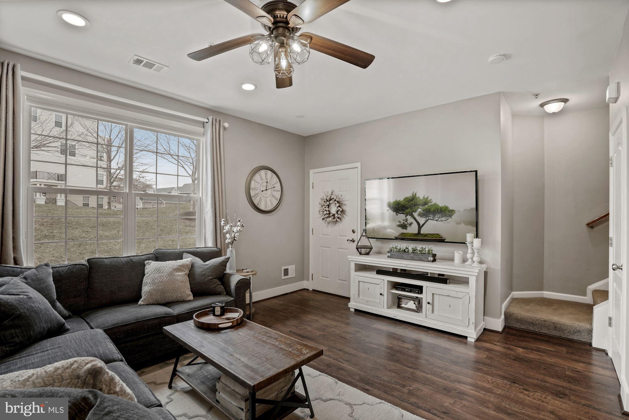 22682 Verde Gate Terrace Ashburn, VA 20148 - Photo 2 of 32