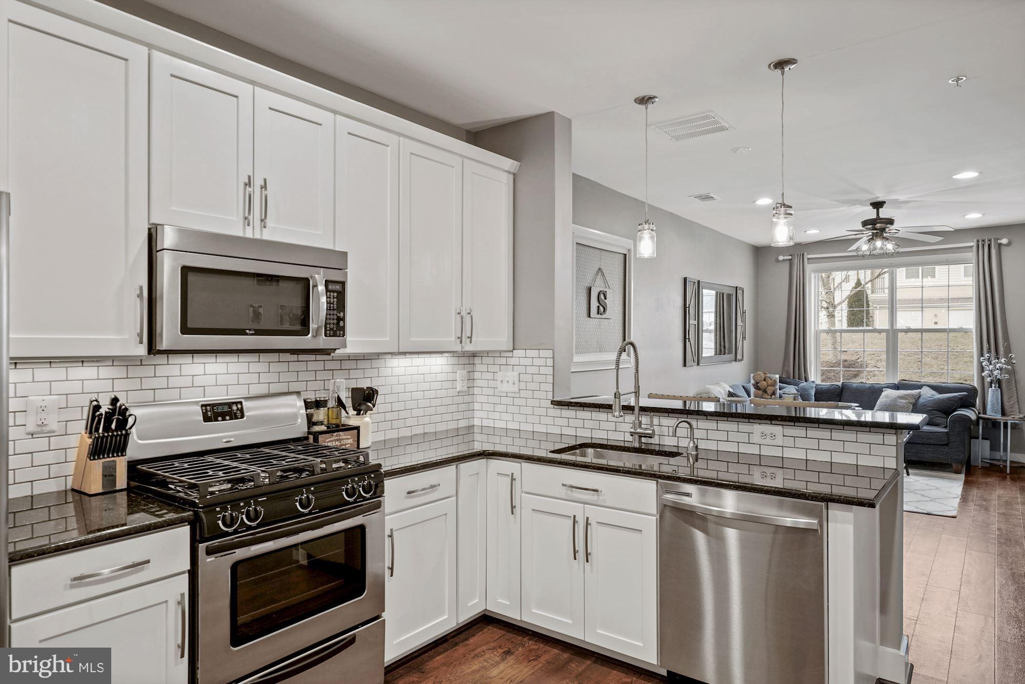 22682 Verde Gate Terrace Ashburn, VA 20148 - Photo 4 of 32