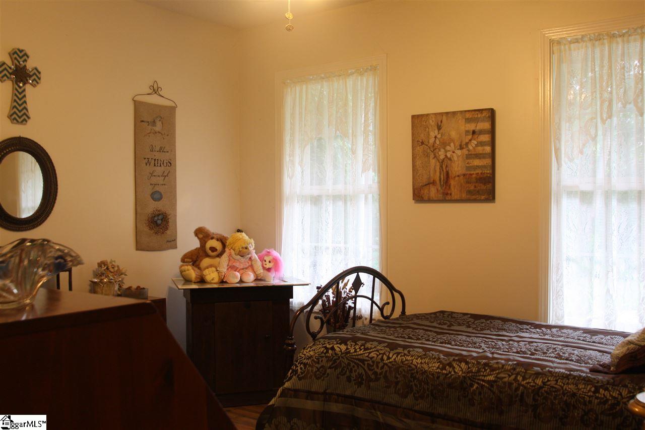 3853 Durham Road Greer, SC 29651 - Photo 7 of 23