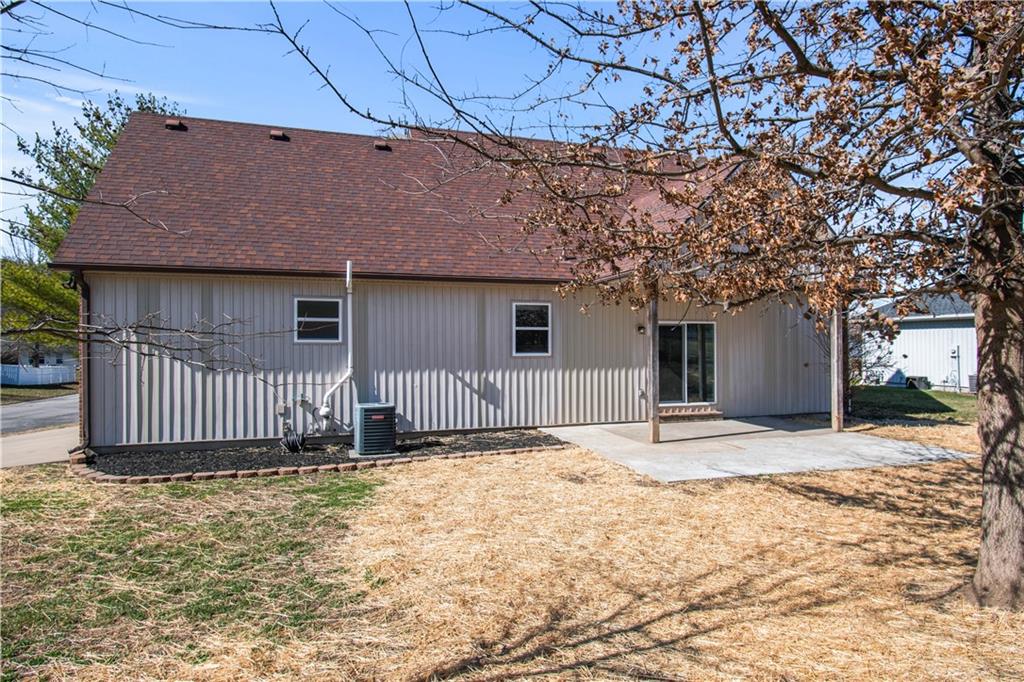 707 Tall Chief Street Buckner, MO 64016 - Photo 27 of 35